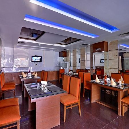 Hotel Palmdale Zirakpur Экстерьер фото