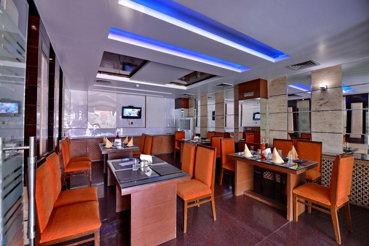 Hotel Palmdale Zirakpur Экстерьер фото